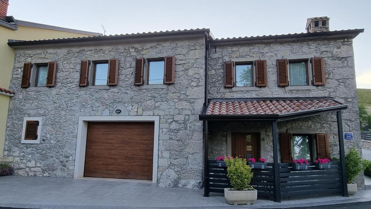Villa Kos Lupoglav  Exteriér fotografie