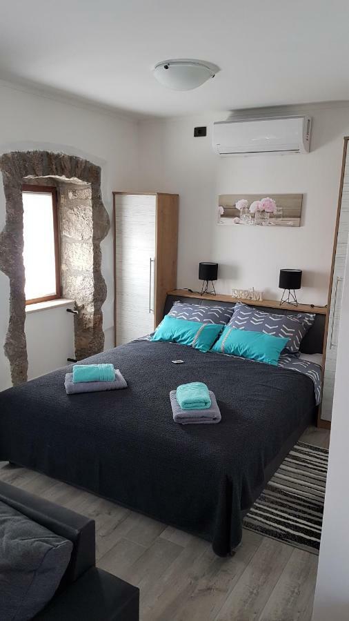 Villa Kos Lupoglav  Exteriér fotografie