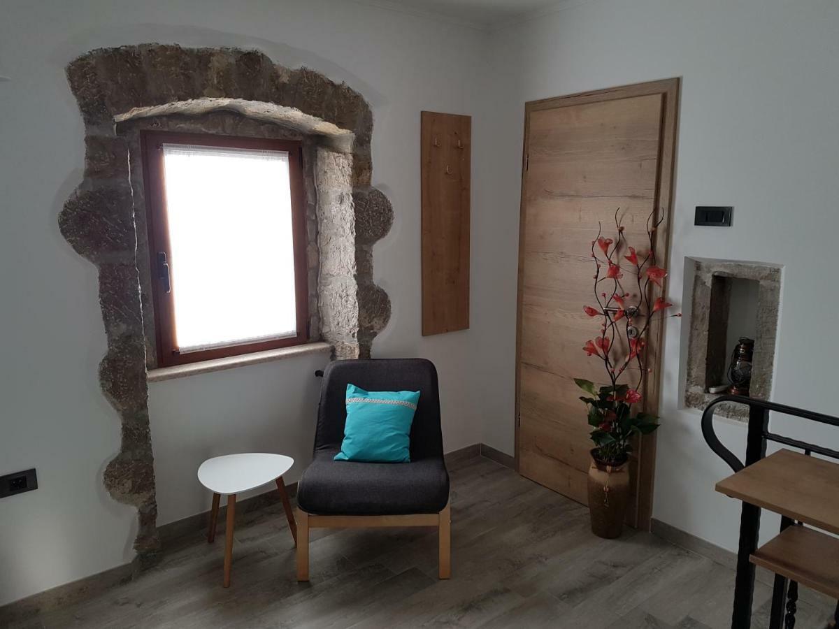 Villa Kos Lupoglav  Exteriér fotografie