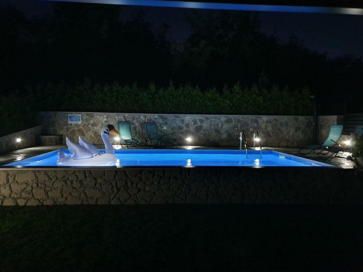 Villa Kos Lupoglav  Exteriér fotografie